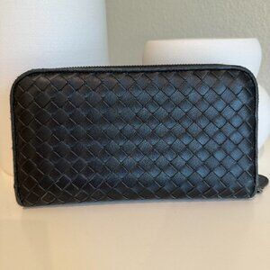 BOTTEGA VENETTA ZIPPER WALLET
